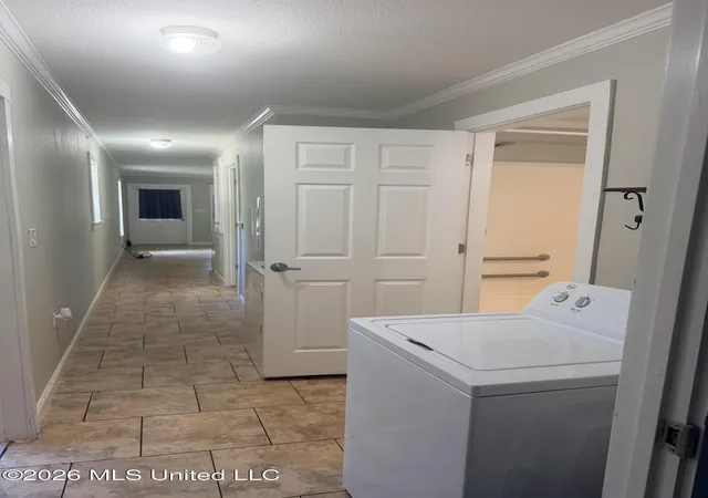 Photo 13 of Single family home for sale at 8708 Birch Ave, Ocean Springs, MS 39564 | MLS# 4161085 | Listing updated on 2026-09-25