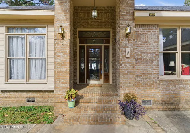 Photo 3 of Single family home for sale at 18 Woodchuck Dr, Hattiesburg, MS 39402 | MLS# 4161057 | Listing updated on 2026-09-01