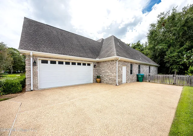 Photo 3 of Single family home for sale at 3609 Perryman Rd, Ocean Springs, MS 39564 | MLS# 4161066 | Listing updated on 2026-09-02