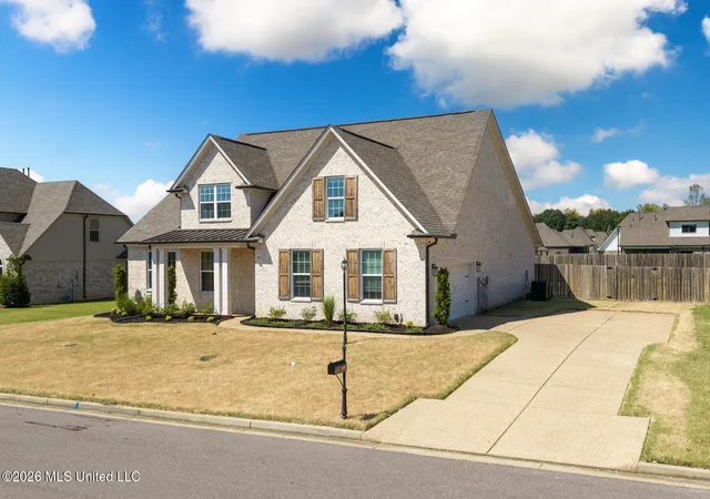 Photo 3 of Sale Pending at 6509 S Briar Ln, Olive Branch, MS 38654 | MLS# 4161075 | Listing updated on 2026-09-02