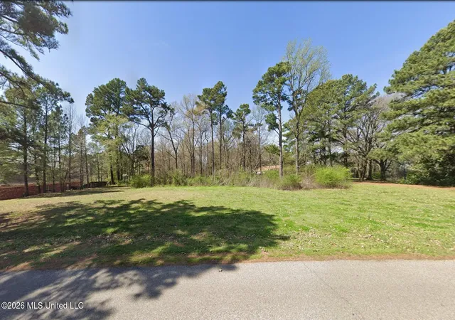 Photo 1 of Land for sale at 945 Green T Lk W, Hernando, MS 38632 | MLS# 4161068 | Listing updated on 2026-09-17