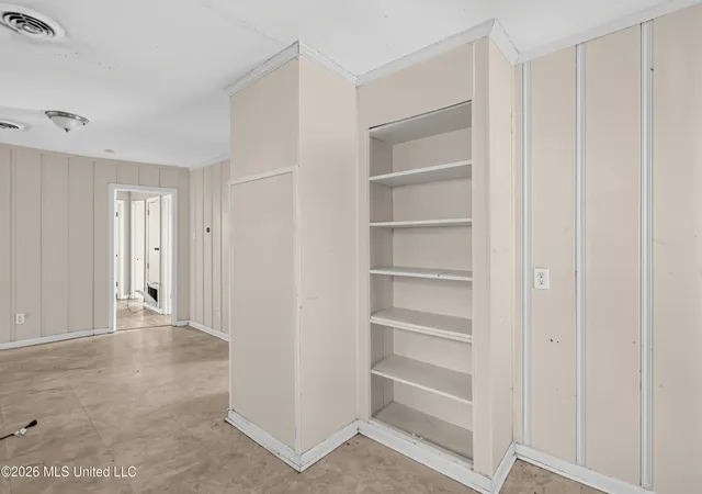 Photo 1 of Single family home for sale at 1333 Maria Dr, Jackson, MS 39204 | MLS# 4161900 | Listing updated on 2026-10-21