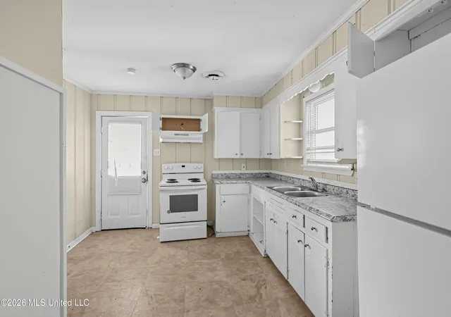 Photo 3 of Single family home for sale at 1333 Maria Dr, Jackson, MS 39204 | MLS# 4161900 | Listing updated on 2026-10-21