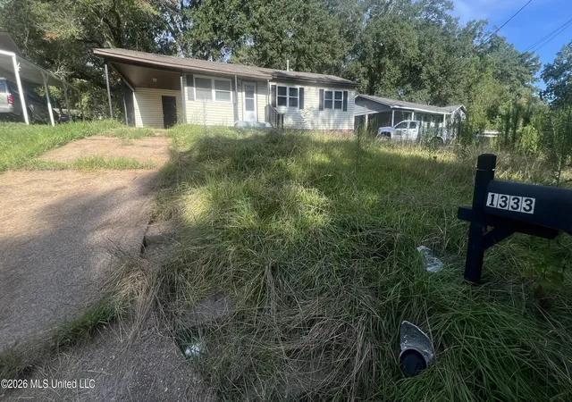 Photo 1 of Single family home for sale at 1333 Maria Dr, Jackson, MS 39204 | MLS# 4161900 | Listing updated on 2026-09-10