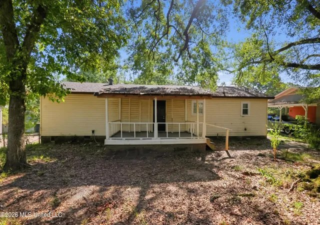 Photo 2 of Single family home for sale at 1333 Maria Dr, Jackson, MS 39204 | MLS# 4161900 | Listing updated on 2026-09-10