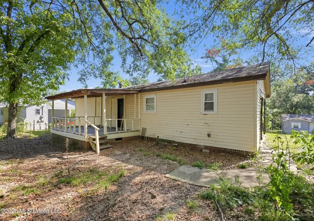 Photo 3 of Single family home for sale at 1333 Maria Dr, Jackson, MS 39204 | MLS# 4161900 | Listing updated on 2026-09-10