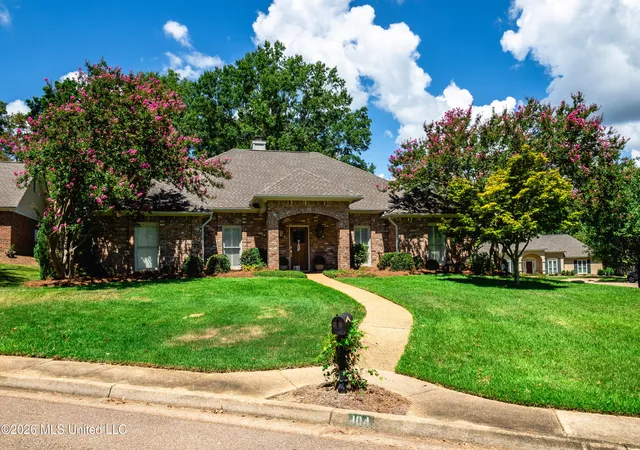 Photo 1 of Single family home for sale at 104 Arbor Ridge Rd, Ridgeland, MS 39157 | MLS# 4161509 | Listing updated on 2026-10-13