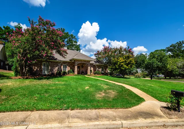 Photo 2 of Single family home for sale at 104 Arbor Ridge Rd, Ridgeland, MS 39157 | MLS# 4161509 | Listing updated on 2026-10-13