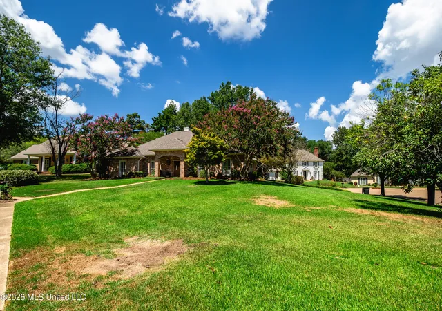 Photo 3 of Single family home for sale at 104 Arbor Ridge Rd, Ridgeland, MS 39157 | MLS# 4161509 | Listing updated on 2026-10-13