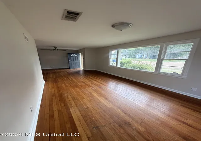 Photo 11 of Single family home for sale at 545 Park Pl, Natchez, MS 39120 | MLS# 4161344 | Listing updated on 2026-09-03