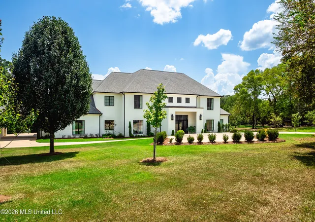 Photo 3 of Single family home for sale at 100 Bridgewater Xing, Ridgeland, MS 39157 | MLS# 4161485 | Listing updated on 2026-09-04