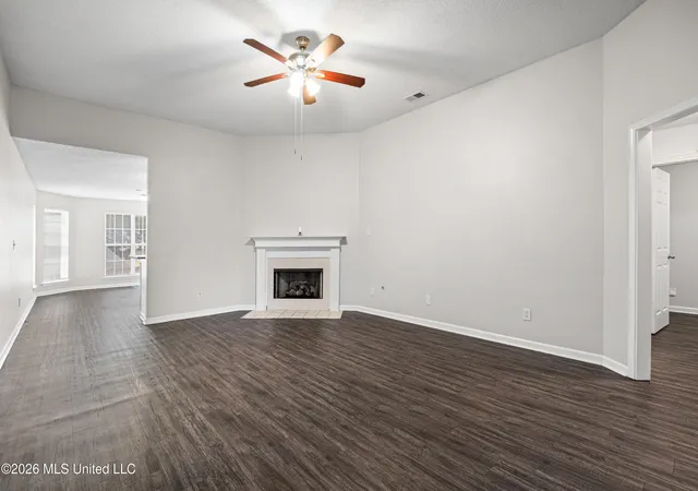 Photo 3 of Single family home for sale at 1130 Warwick Pl, Southaven, MS 38671 | MLS# 4161104 | Listing updated on 2026-09-01