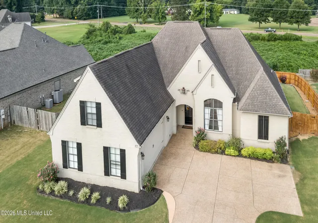 Photo 2 of Sale Pending at 657 N Doe Crk Trl, Hernando, MS 38632 | MLS# 4161451 | Listing updated on 2026-09-07