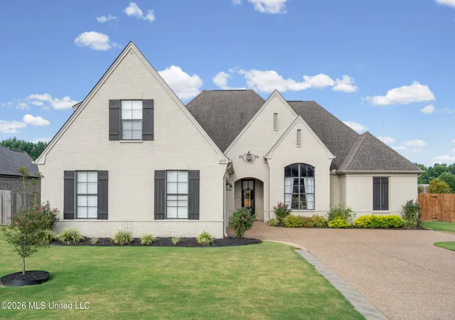 Photo 3 of Sale Pending at 657 N Doe Crk Trl, Hernando, MS 38632 | MLS# 4161451 | Listing updated on 2026-09-07
