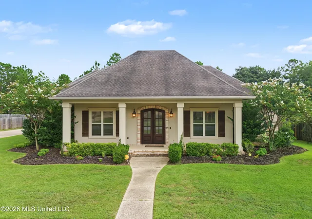 Photo 1 of Single family home for sale at 3408 Oakleigh Cir, Ocean Springs, MS 39564 | MLS# 4161304 | Listing updated on 2026-09-03