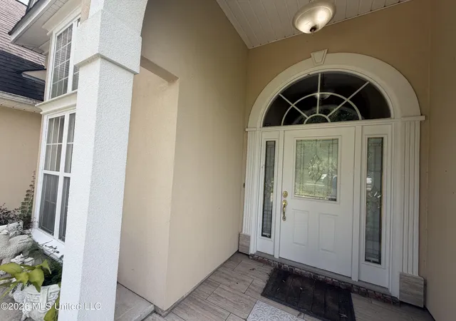 Photo 2 of Single family home for sale at 2021 Parkview Dr, Gautier, MS 39553 | MLS# 4161118 | Listing updated on 2026-09-02