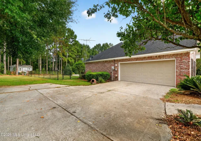 Photo 4 of Single family home for sale at 23 Oakwood Ln, Waynesboro, MS 39367 | MLS# 4161124 | Listing updated on 2026-10-15