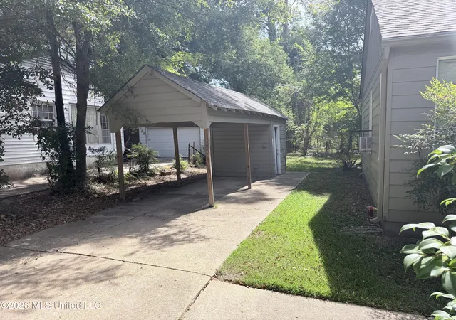 Photo 4 of Single family home for sale at 4838 Woodmont Dr, Jackson, MS 39206 | MLS# 4161614 | Listing updated on 2026-09-05