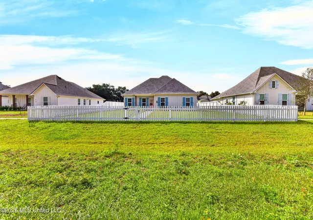 Photo 2 of Single family home for sale at 818 Old Spanish Trl, Bay Saint Louis, MS 39520 | MLS# 4162237 | Listing updated on 2026-10-14