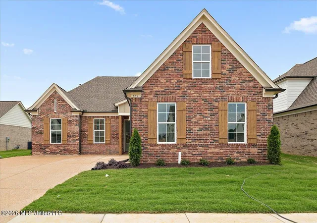 Photo 1 of Sale Pending at 933 Coahoma Ct, Nesbit, MS 38651 | MLS# 4161250 | Listing updated on 2026-09-18