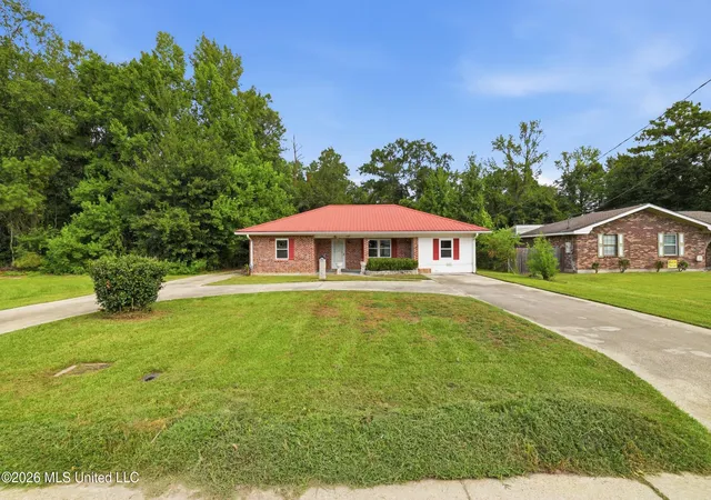 Photo 3 of Single family home for sale at 1102 Jackson Landing Rd, Picayune, MS 39466 | MLS# 4161135 | Listing updated on 2026-09-15