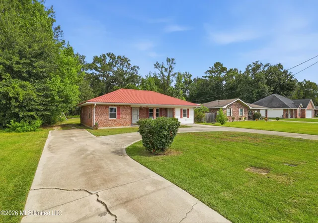Photo 4 of Single family home for sale at 1102 Jackson Landing Rd, Picayune, MS 39466 | MLS# 4161135 | Listing updated on 2026-09-15