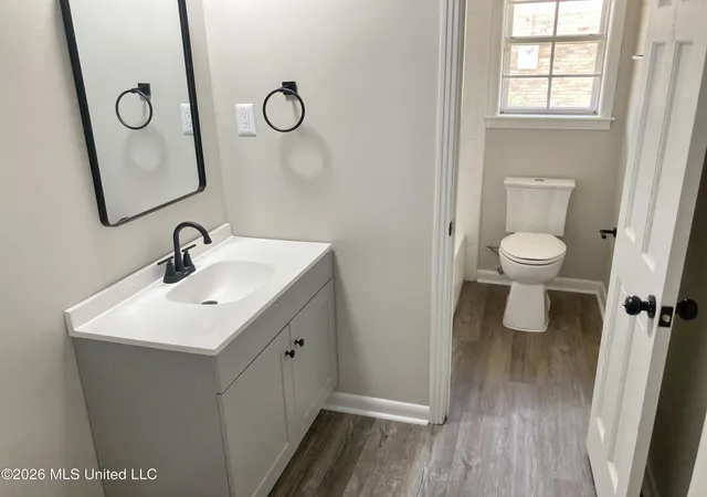Photo 3 of Single family home for sale at 5008 Sunnyvale Dr, Jackson, MS 39211 | MLS# 4161158 | Listing updated on 2026-09-02