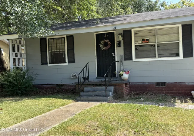 Photo 1 of Single family home for sale at 2427 Newport St, Jackson, MS 39213 | MLS# 4161343 | Listing updated on 2026-09-22