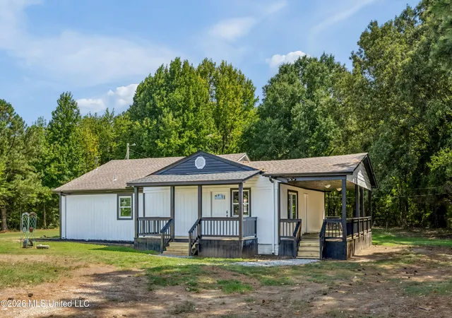 Photo 1 of Sale Pending at 13301 Ms 302, Olive Branch, MS 38654 | MLS# 4161171 | Listing updated on 2026-09-17