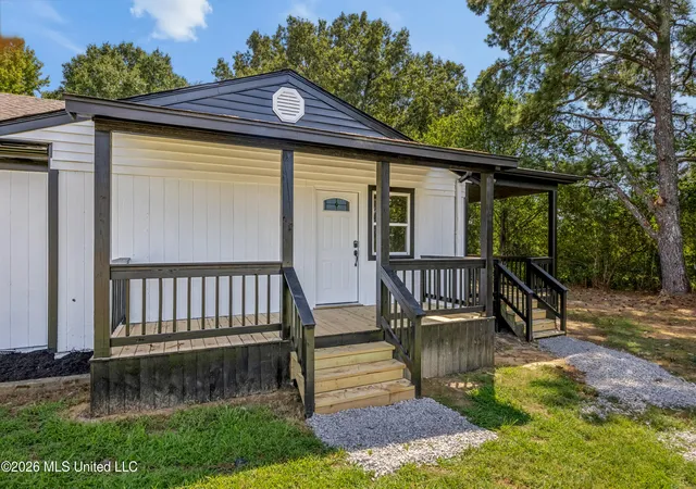 Photo 4 of Sale Pending at 13301 Ms 302, Olive Branch, MS 38654 | MLS# 4161171 | Listing updated on 2026-09-17