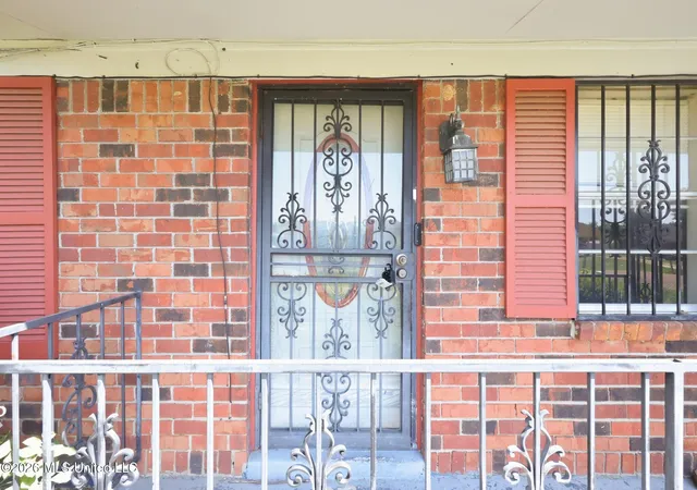 Photo 3 of Single family home for sale at 2603 Murphree Dr, Greenwood, MS 38930 | MLS# 4161196 | Listing updated on 2026-10-20