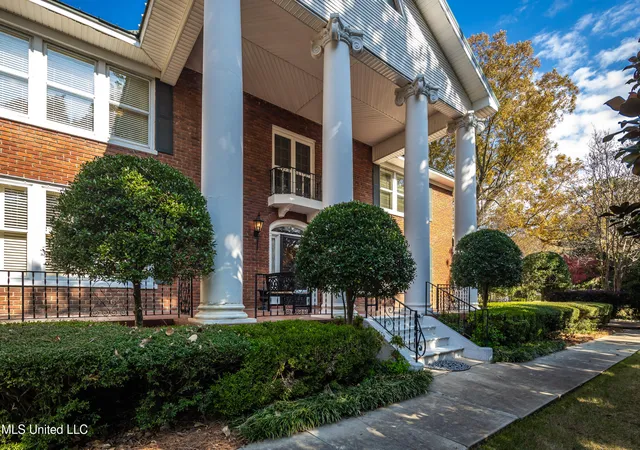 Photo 3 of Mansion for sale at 8000 Austin Rd, Lake Cormorant, MS 38641 | MLS# 4161198 | Listing updated on 2026-09-02
