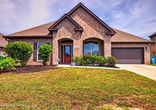 Photo 1 of Single family home for sale at 1032 Brackish Pl, Ocean Springs, MS 39564 | MLS# 4161254 | Listing updated on 2026-09-15