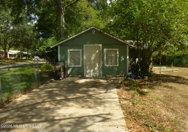 Photo 1 of Single family home for sale at 412 Aston Ave, Mc Comb, MS 39648 | MLS# 4161245 | Listing updated on 2026-09-02