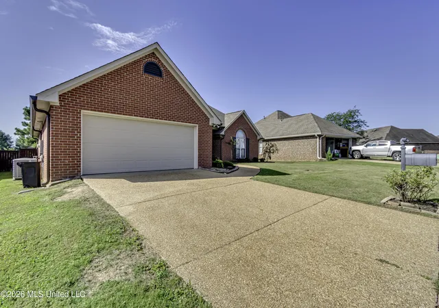 Photo 3 of Sale Pending at 504 Wildberry Dr, Pearl, MS 39208 | MLS# 4161453 | Listing updated on 2026-10-09