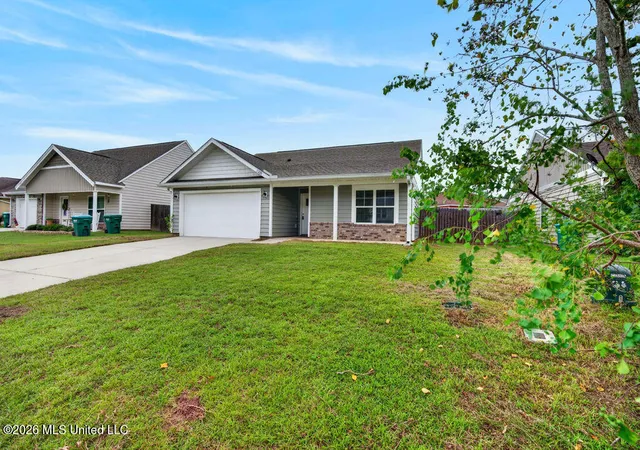Photo 3 of Sale Pending at 13228 Willow Oak Cir, Gulfport, MS 39503 | MLS# 4162223 | Listing updated on 2026-09-13