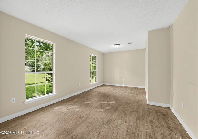 Photo 2 of Single family home for sale at 104 Roanwood Ct, Clinton, MS 39056 | MLS# 4161901 | Listing updated on 2026-09-10