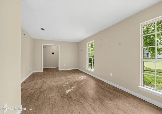 Photo 2 of Single family home for sale at 104 Roanwood Ct, Clinton, MS 39056 | MLS# 4161901 | Listing updated on 2026-09-10