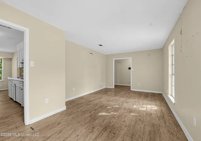 Photo 4 of Single family home for sale at 104 Roanwood Ct, Clinton, MS 39056 | MLS# 4161901 | Listing updated on 2026-09-10