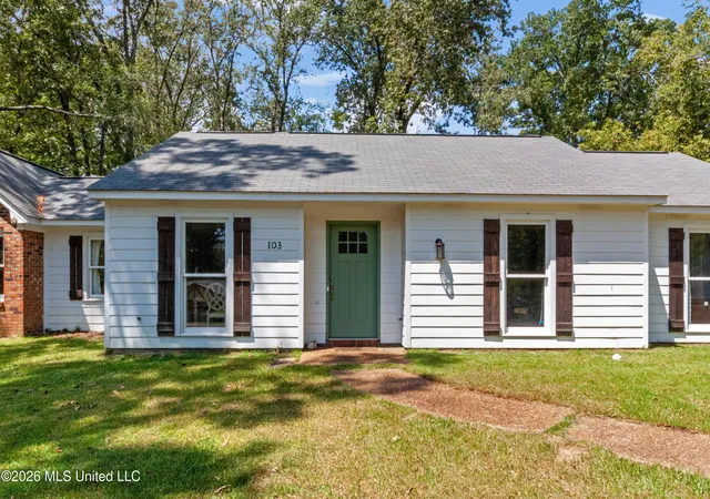 Photo 3 of Single family home for sale at 103 Lakeside Dr, Brandon, MS 39047 | MLS# 4161493 | Listing updated on 2026-09-21