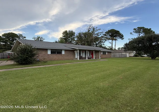 Photo 1 of Single family home for sale at 204 Westover Dr, Forest, MS 39074 | MLS# 4161331 | Listing updated on 2026-09-03