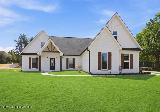 Photo 1 of Single family home for sale at 176 Carrington Rd, Byhalia, MS 38611 | MLS# 4161996 | Listing updated on 2026-09-10