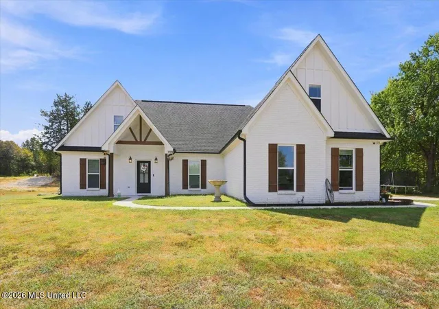 Photo 2 of Single family home for sale at 176 Carrington Rd, Byhalia, MS 38611 | MLS# 4161996 | Listing updated on 2026-09-10
