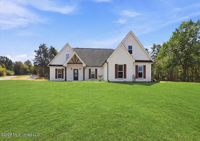 Photo 3 of Single family home for sale at 176 Carrington Rd, Byhalia, MS 38611 | MLS# 4161996 | Listing updated on 2026-09-10