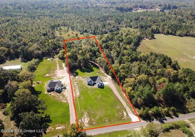 Photo 4 of Single family home for sale at 176 Carrington Rd, Byhalia, MS 38611 | MLS# 4161996 | Listing updated on 2026-10-28