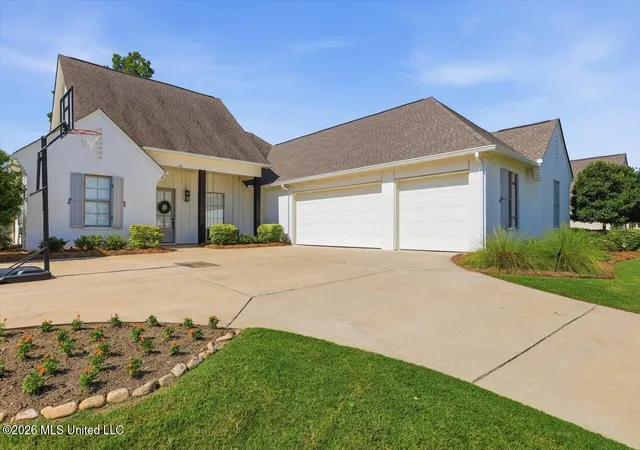 Photo 3 of Single family home for sale at 334 Wellstone Pl, Madison, MS 39110 | MLS# 4161785 | Listing updated on 2026-09-17