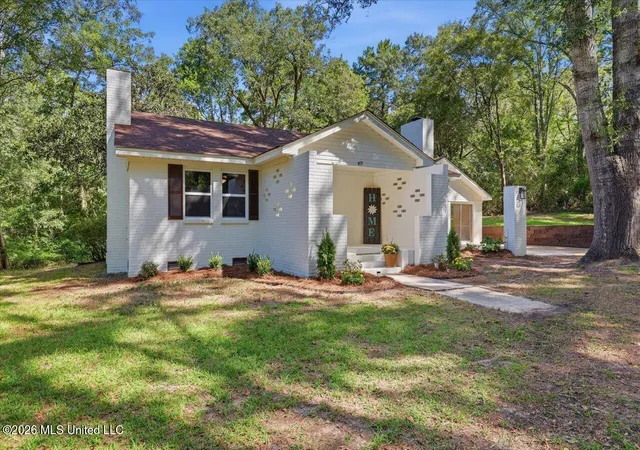 Photo 1 of Single family home for sale at 415 E Pine Ave, Mendenhall, MS 39114 | MLS# 4161766 | Listing updated on 2026-09-26