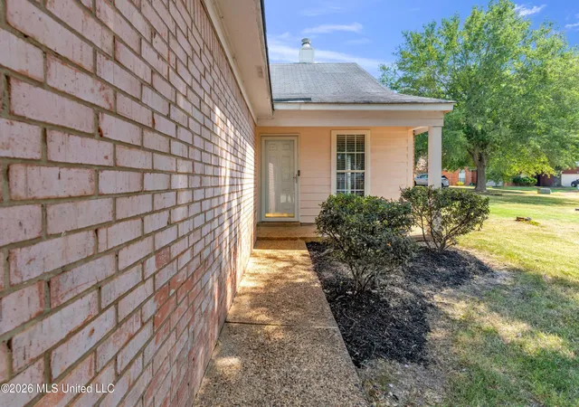 Photo 3 of Single family home for sale at 9054 Erie Cvs, Olive Branch, MS 38654 | MLS# 4161751 | Listing updated on 2026-09-14