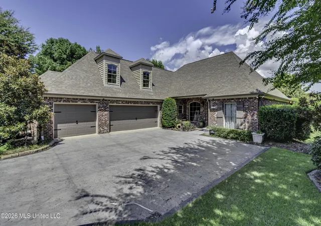 Photo 2 of Single family home for sale at 114 Northshore Way, Madison, MS 39110 | MLS# 4161515 | Listing updated on 2026-09-07