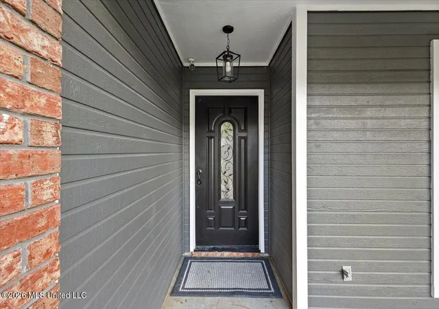 Photo 3 of Sale Pending at 415 Riverbend Dr, Byram, MS 39272 | MLS# 4161417 | Listing updated on 2026-09-15
